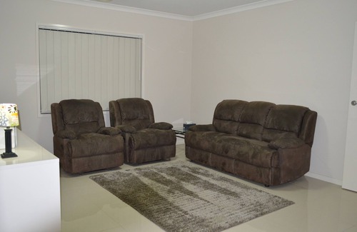 Wodonga House | Memories Made:Close to city centre