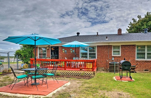 Whitehaven House | Memphis Home w/ Smoker, ~ 2 Miles to Graceland!