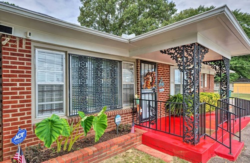 Whitehaven House | Memphis Home w/ Smoker, ~ 2 Miles to Graceland!