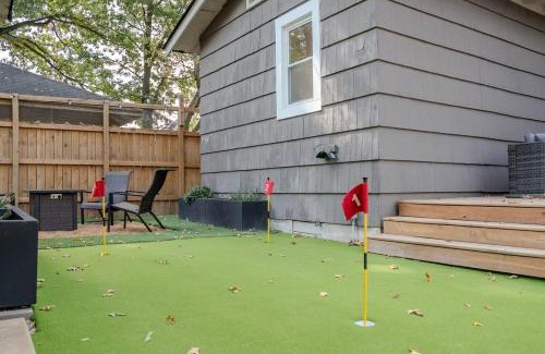 Evergreen House | Memphis Soul Retreat Putting Green & Games
