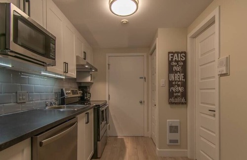 Magog Apartment | Memphré Condo *Indoor Pool*Spa* Lakeside