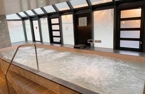 Meguro Hotel | Men Only Capsule Room & Sauna, Bathhouse, gim 男性専用サウナ&カプセル Minami Gakugeidai