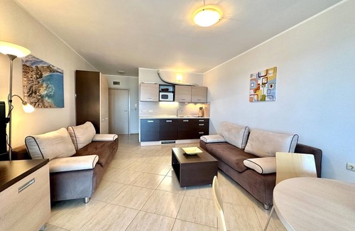 Aheloy Apartment | MENADA * Aheloy Palace * Family studio with pool view
