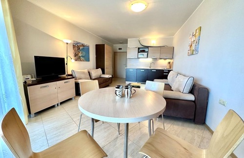 Aheloy Apartment | MENADA * Aheloy Palace * Family studio with pool view