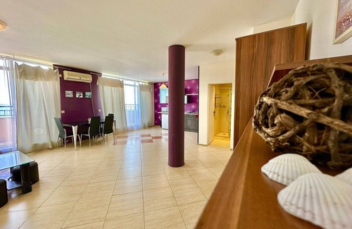 Aheloy Apartment | MENADA * Aheloy Palace * large family studio with sea view