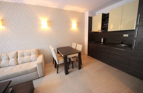 Chaika Apartment | MENADA *HARMONY Suites 2* Apartment with pool view