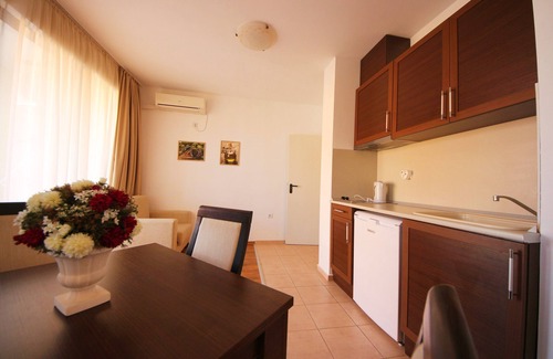 Aheloy Apartment | MENADA * MARINA Cape * Studio Pool view