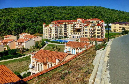 Elenite Apartment | Menada Negresco Apartments