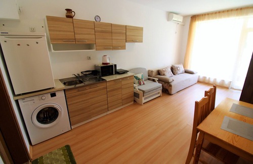 Tankovo Hotel | Menada Sunny Day 6 Apartments