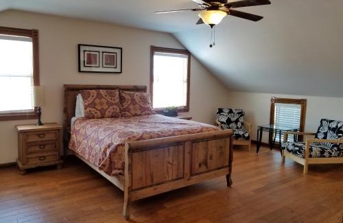 Fredericksburg Bed & Breakfast | Mendelbaum Winery Loft West