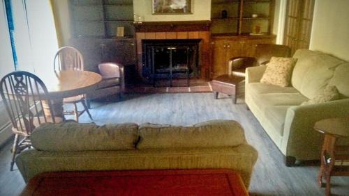 Mendenhaven House | Mendenhall Private Room In Shared Home - DISCOUNT ON TOURS