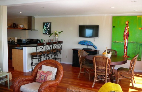 Mendocino Apartment | MENDO VILLAGE LUXURY OCEANFRONT PENTHOUSE, DOG FRIENDLY, VIEWS, WALK EVERYWHERE!