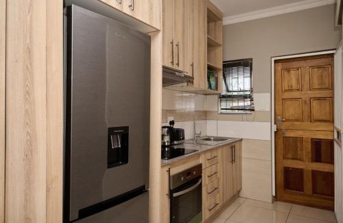 Hatfield Apartment | Menlyn Maine Spacious Cottage