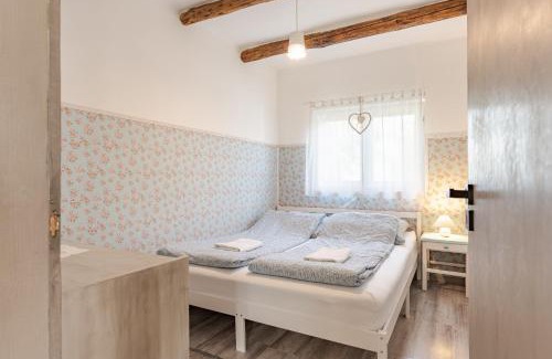 Zsorifurdo Apartment | Menta Apartman