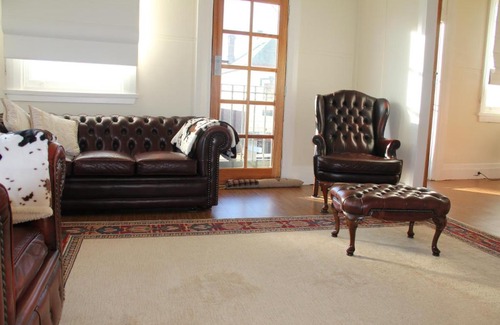 West Wyalong Bed & Breakfast | Mentor Chambers Apartment Bed & Breakfast
