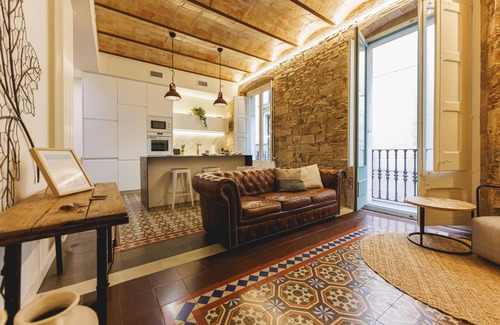 Old Town Apartment | Mercaders 3-1-1 - Holiday Apartment Rental Girona | Bravissimo