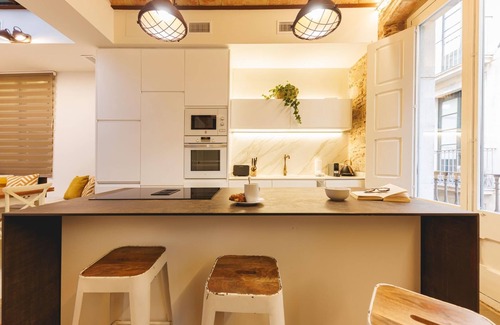Old Town Apartment | Mercaders 3-1-1 - Holiday Apartment Rental Girona | Bravissimo