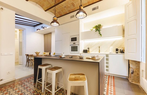 Old Town Apartment | Mercaders 3-1-1 - Holiday Apartment Rental Girona | Bravissimo