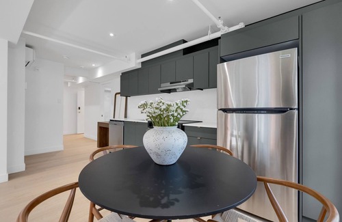 International District Apartment | Mercer-1 Bedroom Corner -Free parking