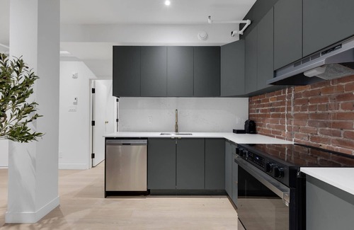 Cite Multimedia Apartment | Mercer-2 Bedrooms 2bath- Free parking
