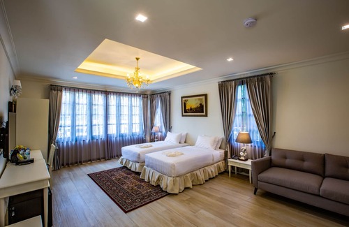 Chang Phueak Hotel | Merchant Villa