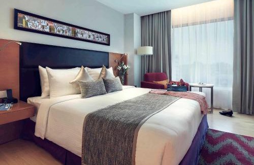 Punjagutta Hotel | Mercure Hyderabad KCP Banjara Hills, An Accor Hotel