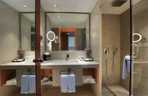 Punjagutta Hotel | Mercure Hyderabad KCP Hotel