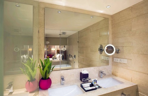 Punjagutta Hotel | Mercure Hyderabad KCP Hotel