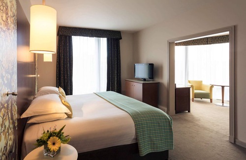 Sheffield City Centre Hotel | Mercure Sheffield St Paul's Hotel & Spa