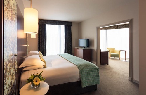 Sheffield City Centre Hotel | Mercure Sheffield St Paul's Hotel & Spa