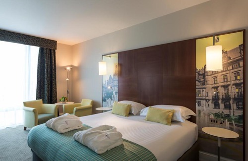 Sheffield City Centre Hotel | Mercure Sheffield St Paul's Hotel & Spa