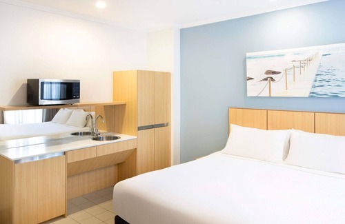 Brookvale Hotel | Mercure Sydney Manly Warringah