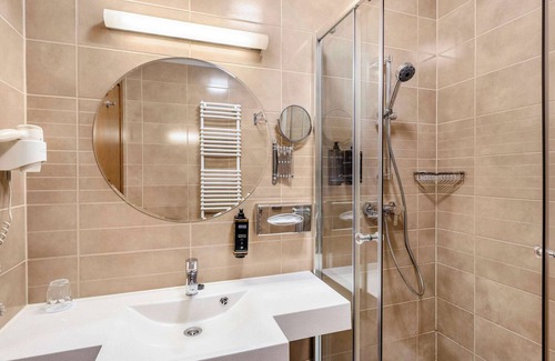 Szekesfehervar Hotel | Mercure Szekesfehervar Magyar Kiraly
