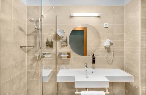 Szekesfehervar Hotel | Mercure Szekesfehervar Magyar Kiraly