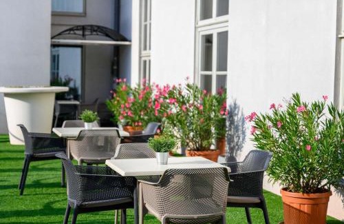 Szekesfehervar Hotel | Mercure Szekesfehervar Magyar Kiraly