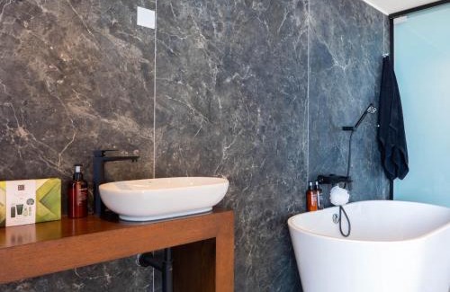 Paceville Apartment | Mercury Towers 2502 Suite