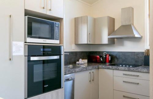Waipahihi House | Mercy of Lake Taupo