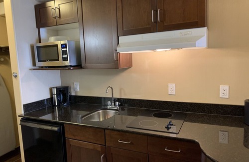 Fort McMurray Hotel | Merit Hotel & Suites