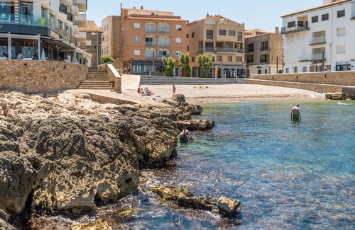 L'Escala Apartment | Meritxell: Front line apartment with marina view