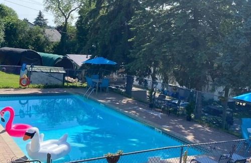 Prince Edward Ski Chalet | Merland Park Cottages - Chalet 3