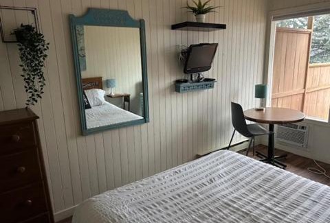 Prince Edward Hotel | Merland Park Minnow Motel