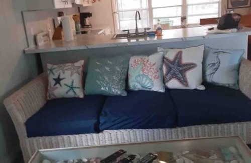 Weeki Wachee Gardens Apartment | Mermaid Cove River Retreat