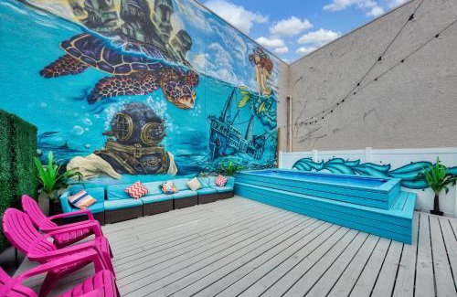 Siesta Key Village House | Mermaid-Shark 6BR House With Pool, Jacuzzi - Steps to Siesta Key Beach