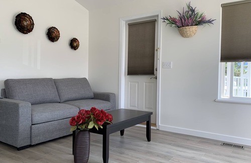 Merritt House | Merritt Crown Hill - 3 bedrooms w/AC
