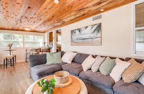Merritt Island House | Merritt Island Home with Deck and River View!