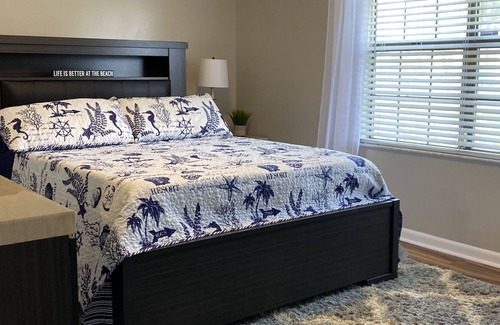 Indianola Estates House | Merritt Island Manor Home with Pool and Outdoor Bar 10 Minutes to Beaches