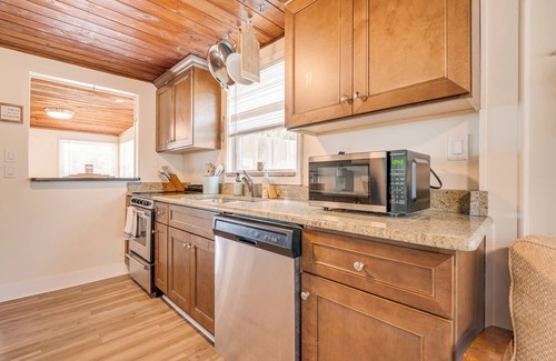 Merritt Island House | Merritt Island Home w/Deck & River View!