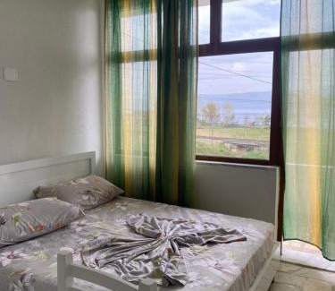 Udenisht House | Mert