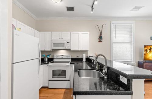 Historic Seaport Apartment | Mesa House, Dos -Unreal Location