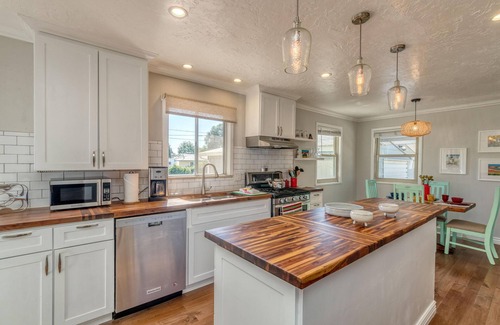Fruita House | Mesa Manor: Spacious Comfort & Modern Family Retreat